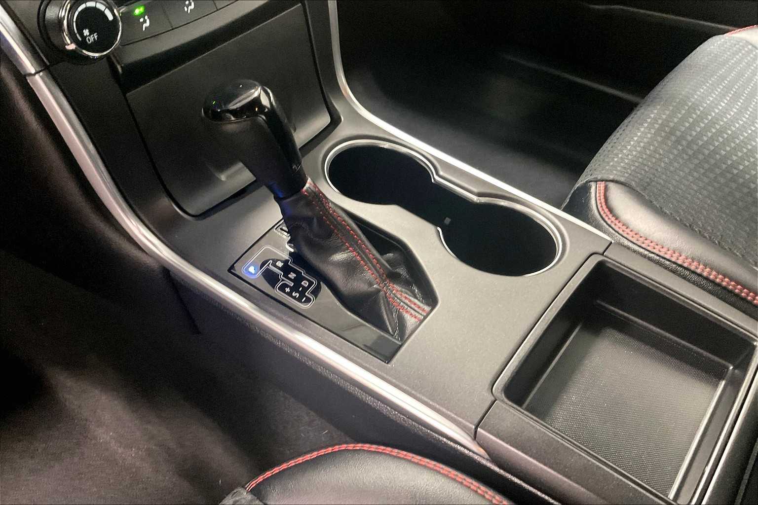 2015 Toyota Camry SE - Photo 20