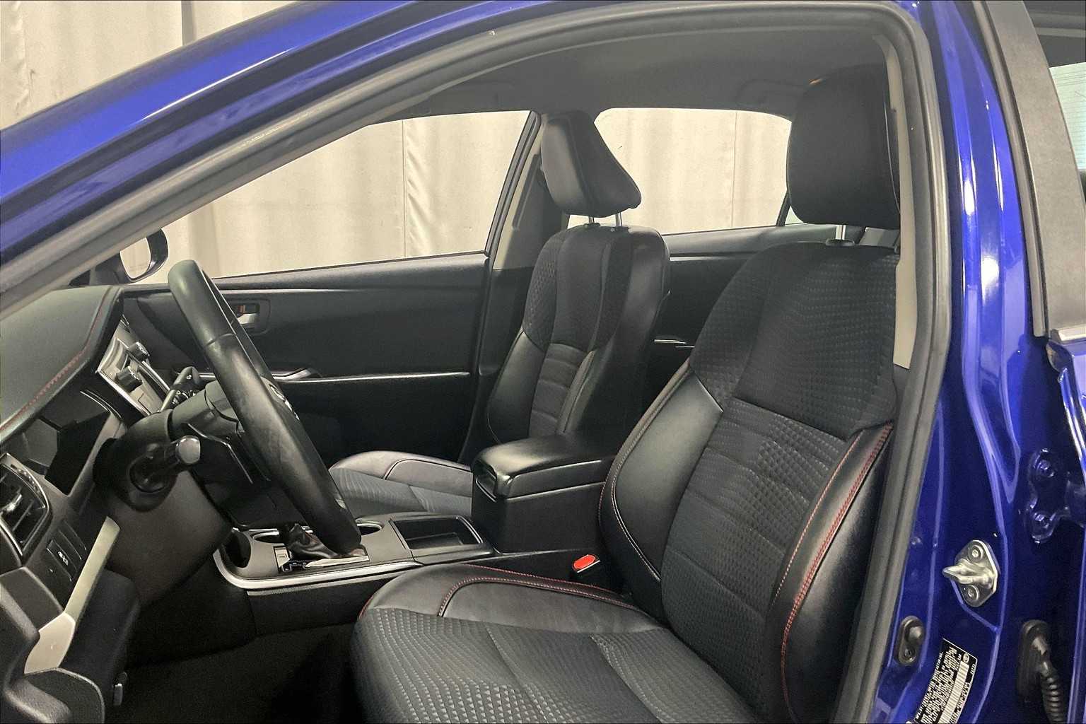 2015 Toyota Camry SE - Photo 10