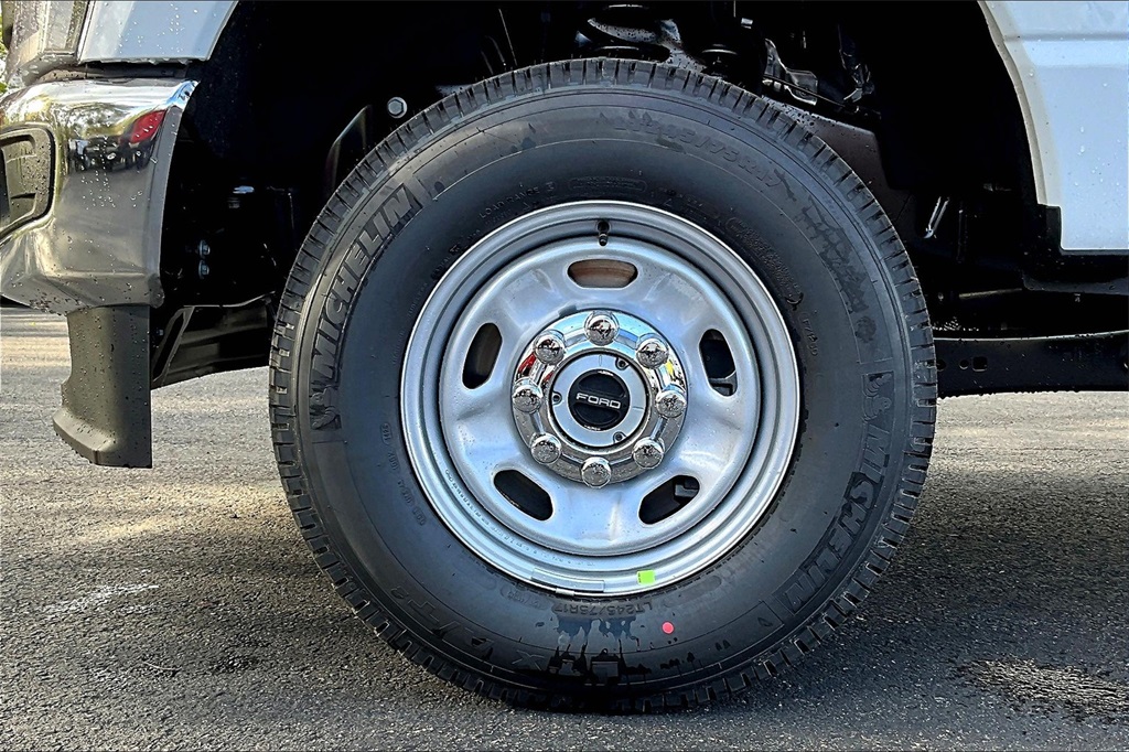 2025 Ford F-250SD XL - Photo 9
