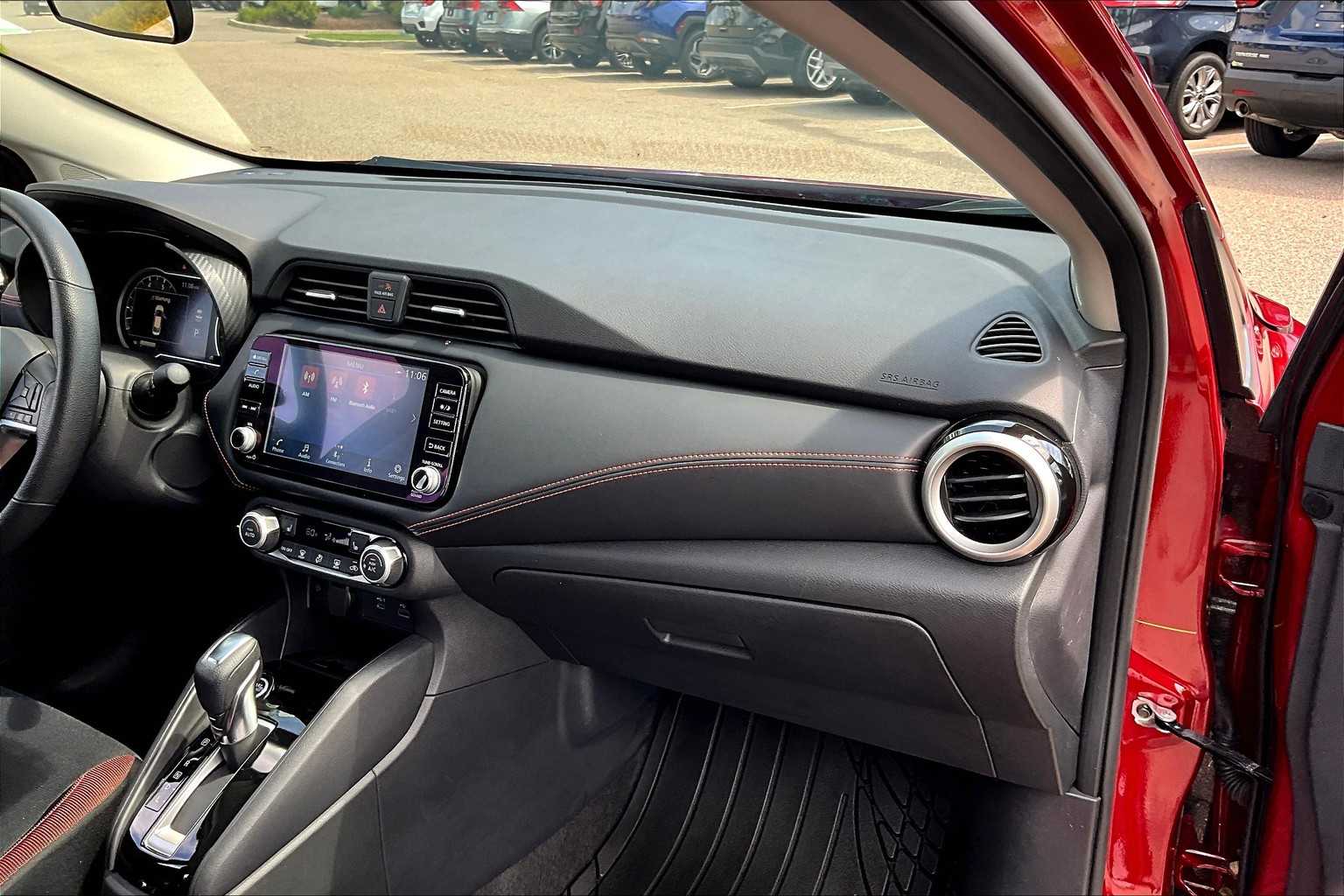 2023 Nissan Versa SR - Photo 13