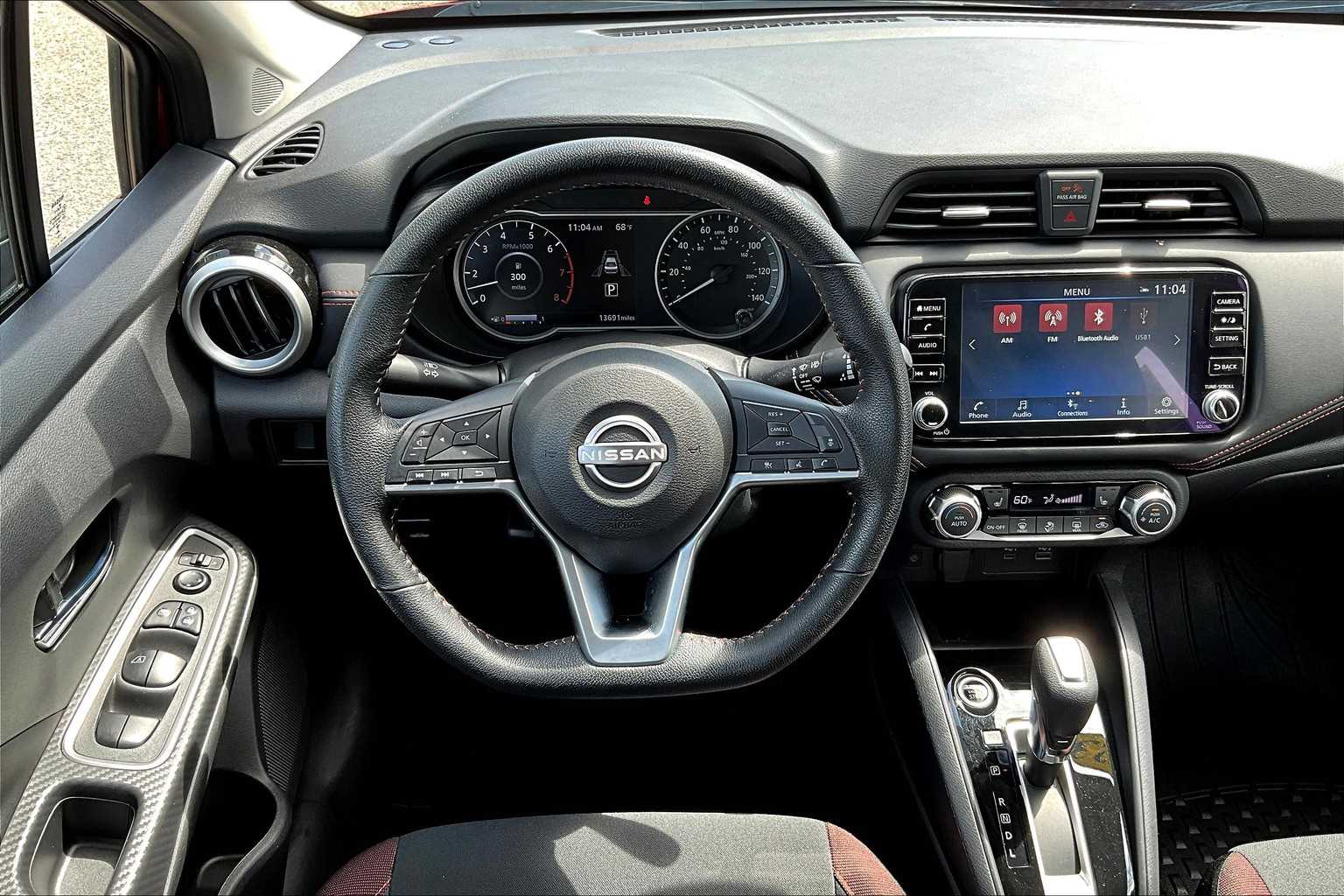 2023 Nissan Versa SR - Photo 17