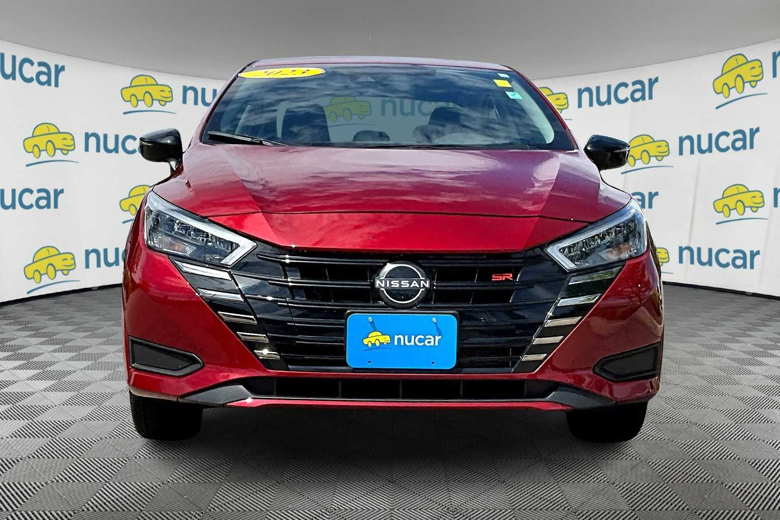 2023 Nissan Versa SR - Photo 2