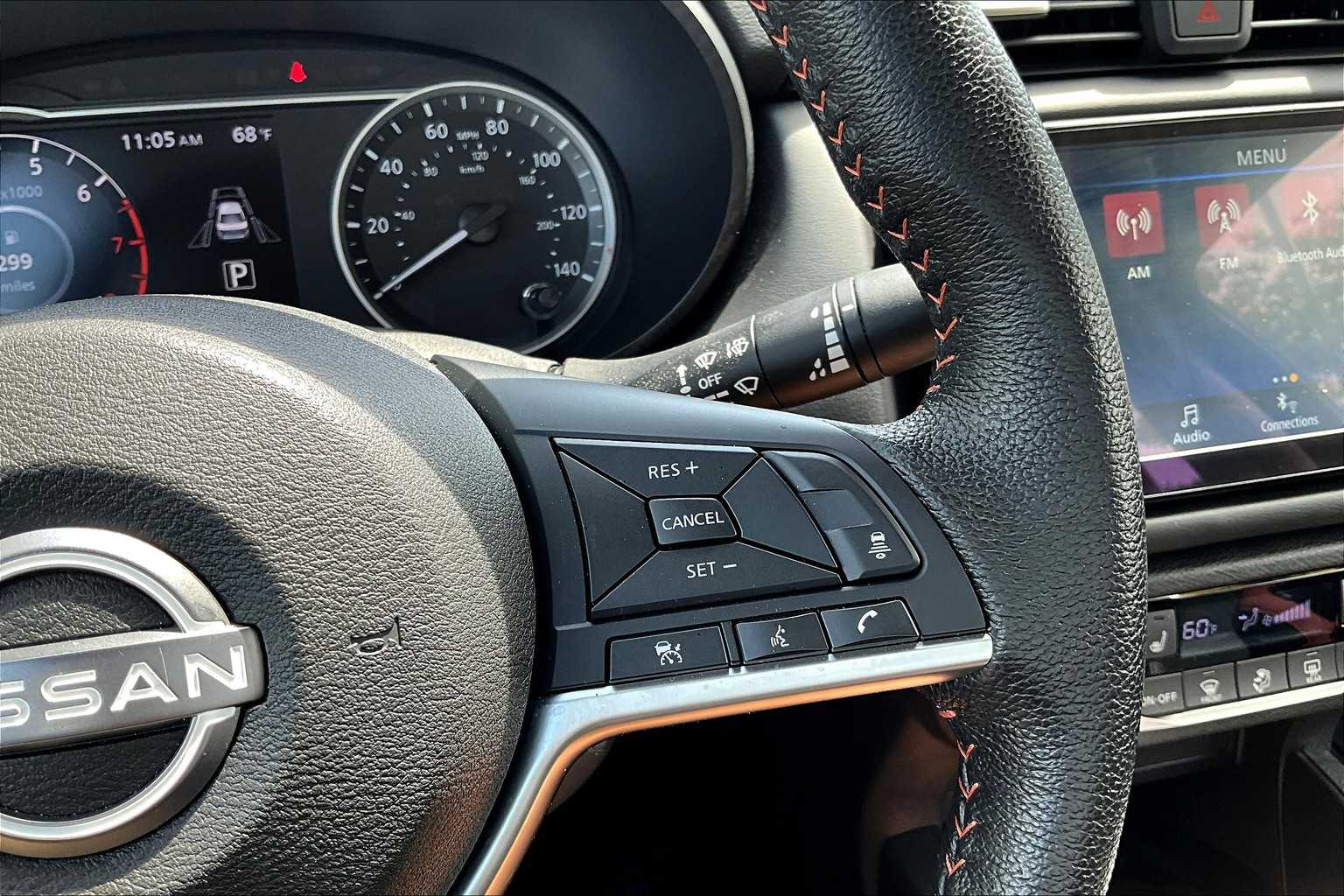 2023 Nissan Versa SR - Photo 23