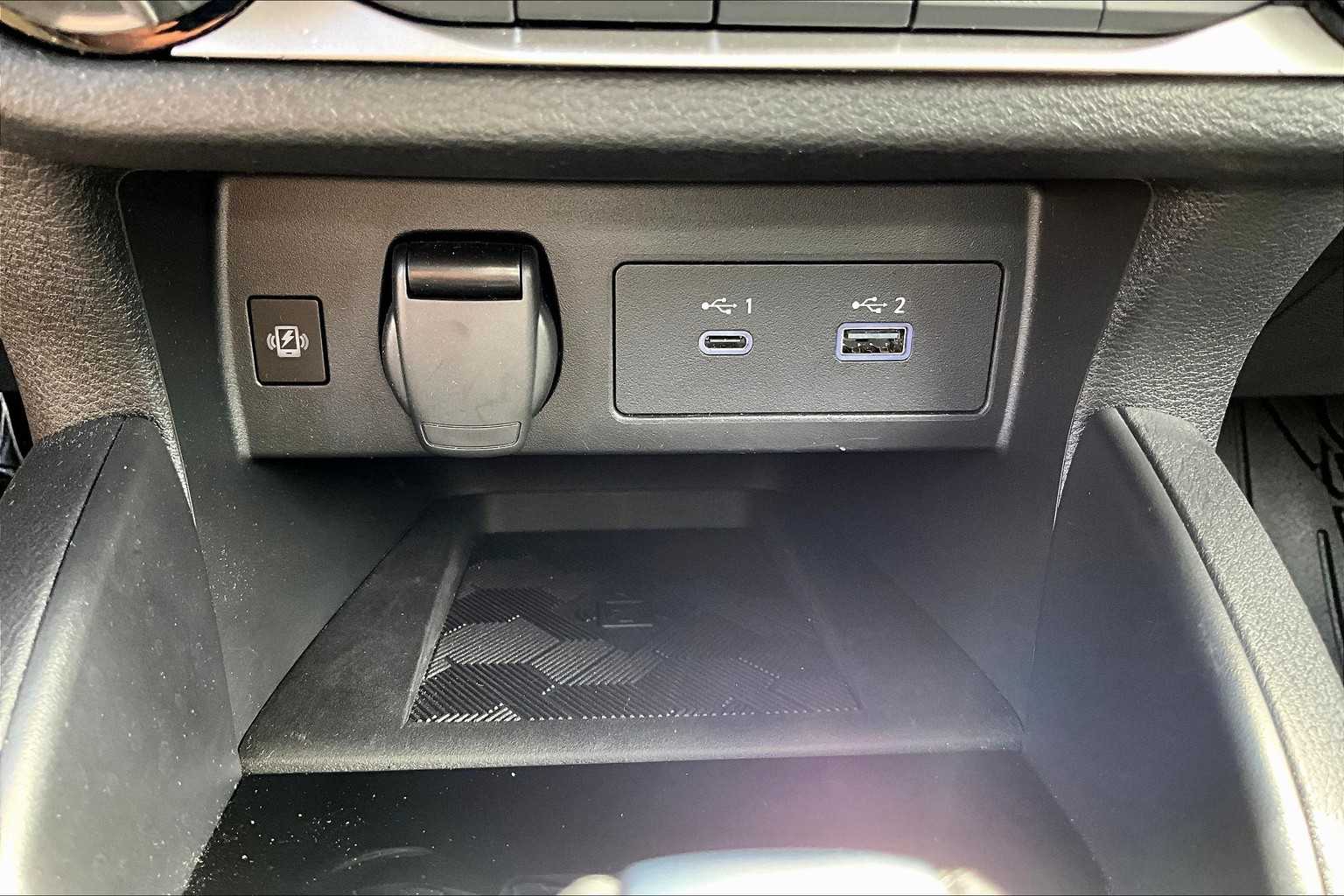 2023 Nissan Versa SR - Photo 25