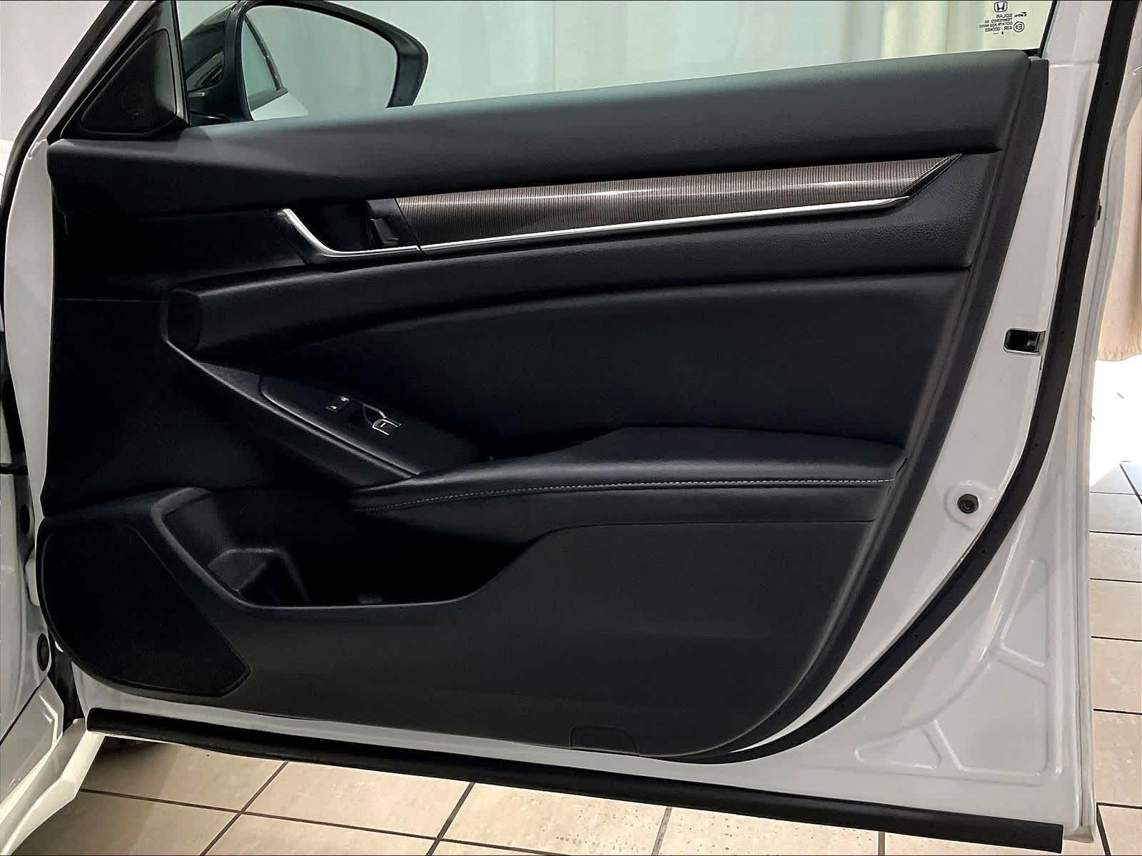 2022 Honda Accord Sport - Photo 12