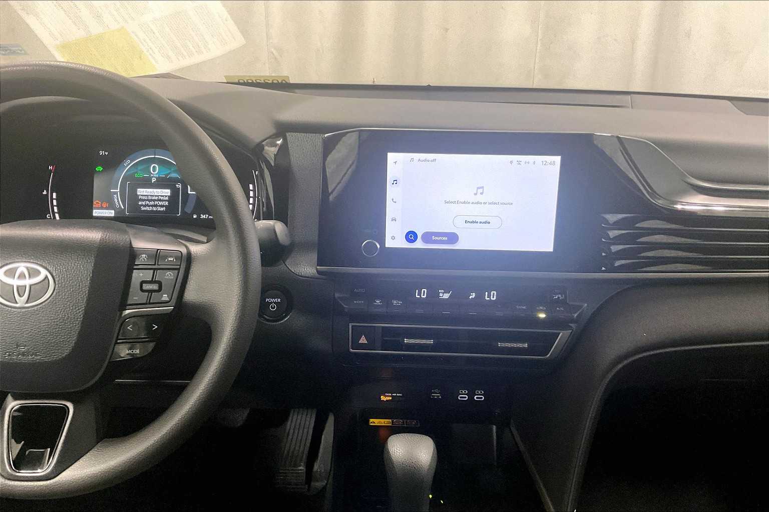 2025 Toyota Camry LE - Photo 18