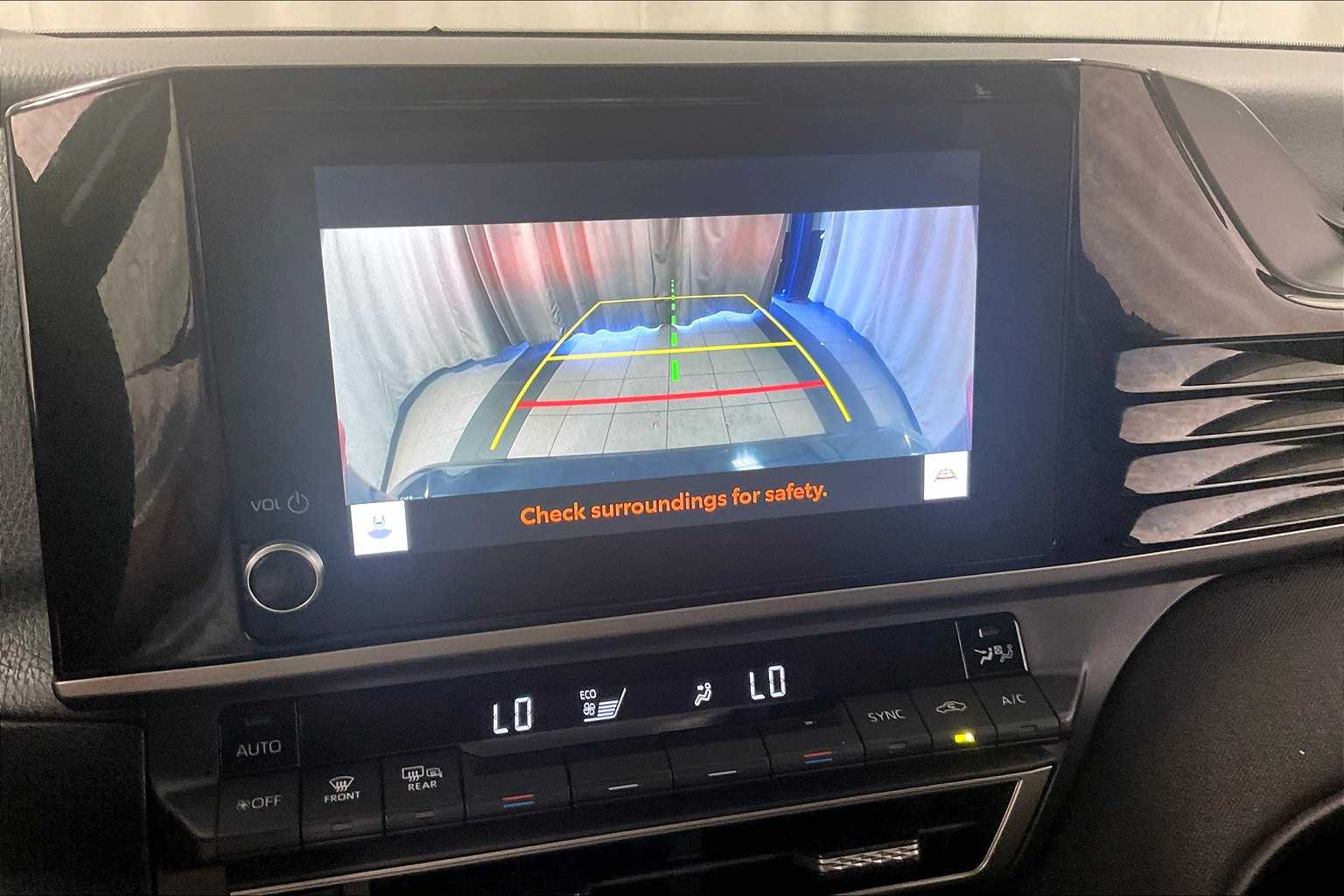 2025 Toyota Camry LE - Photo 19