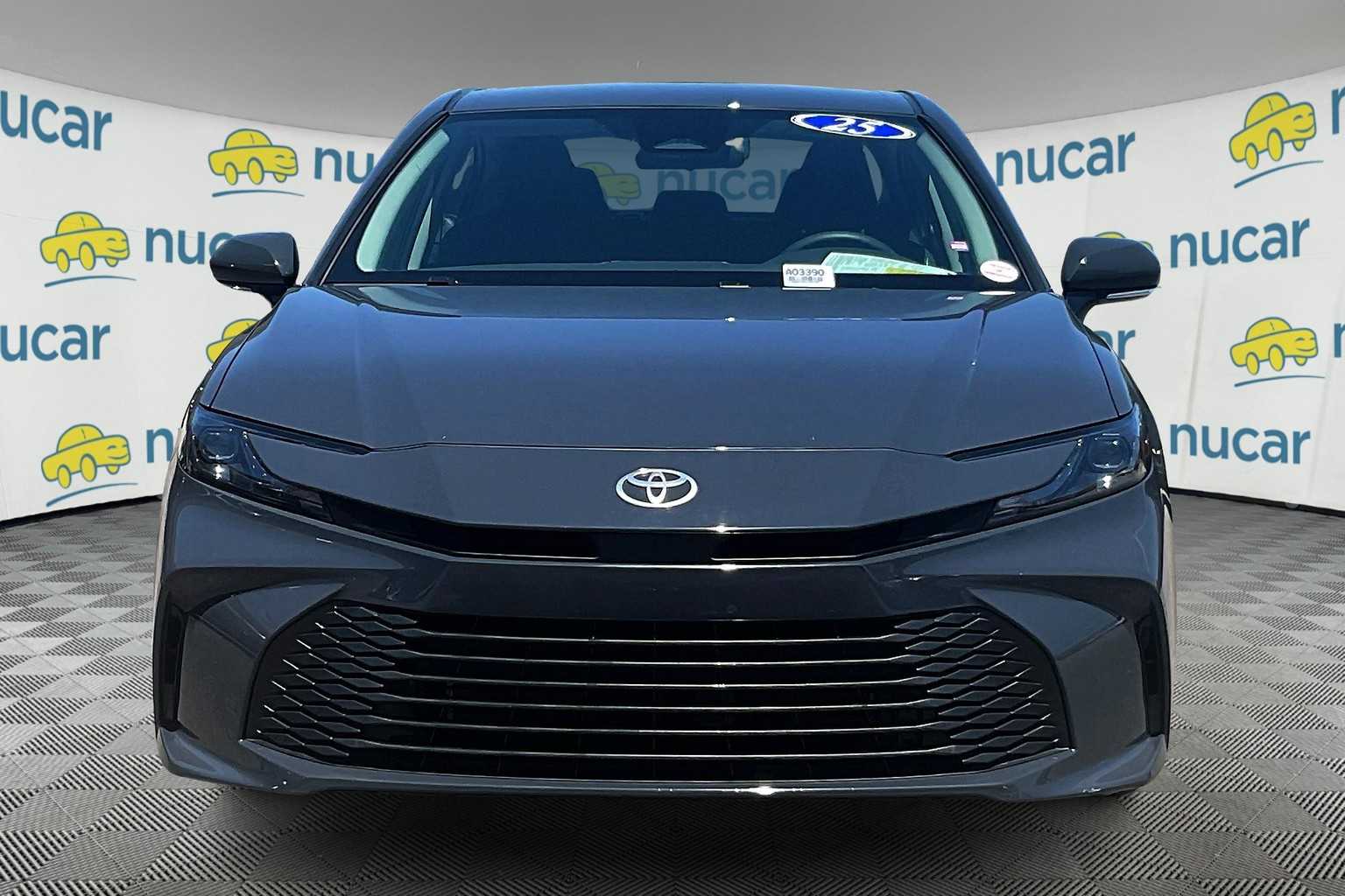 2025 Toyota Camry LE - Photo 2