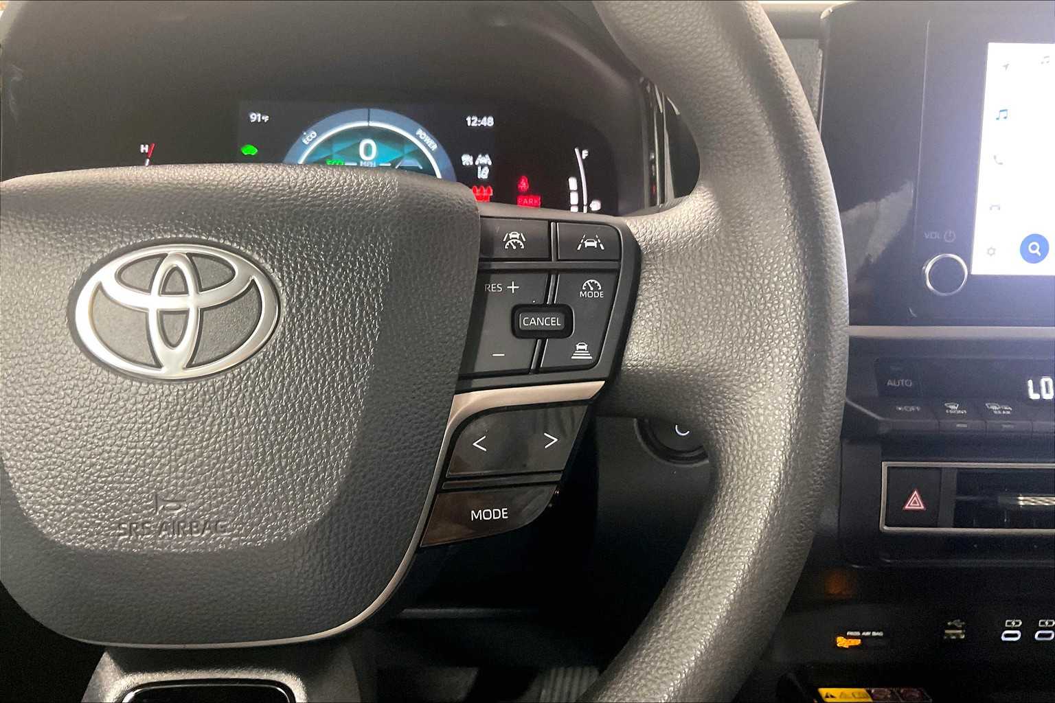 2025 Toyota Camry LE - Photo 23