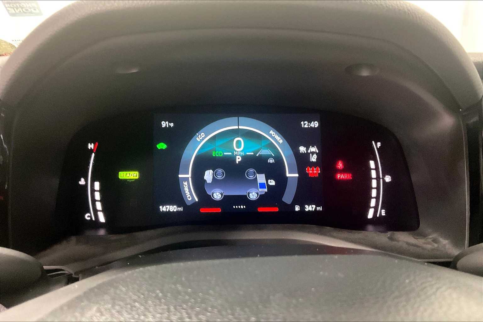 2025 Toyota Camry LE - Photo 24