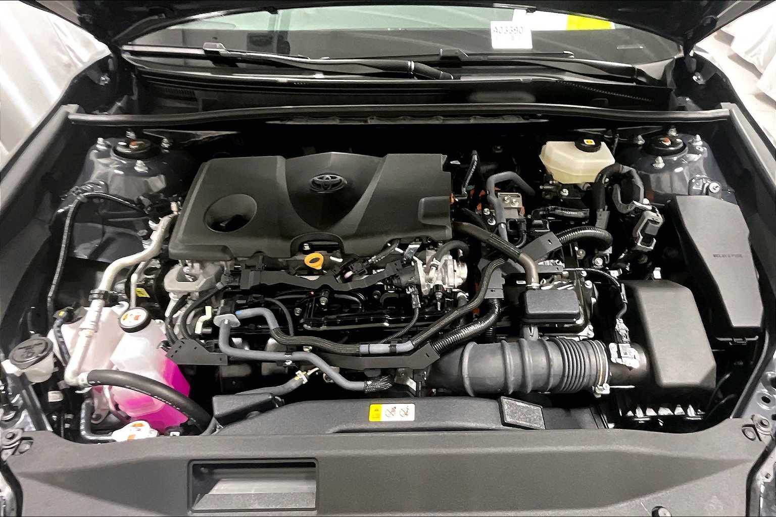 2025 Toyota Camry LE - Photo 29