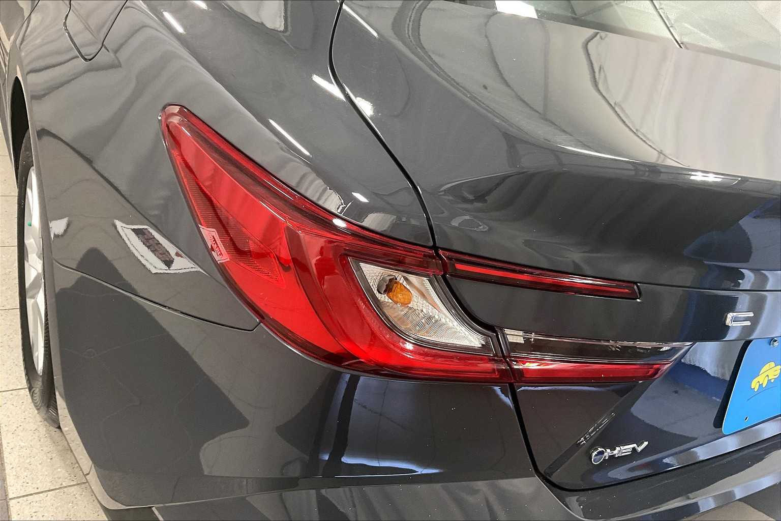2025 Toyota Camry LE - Photo 33