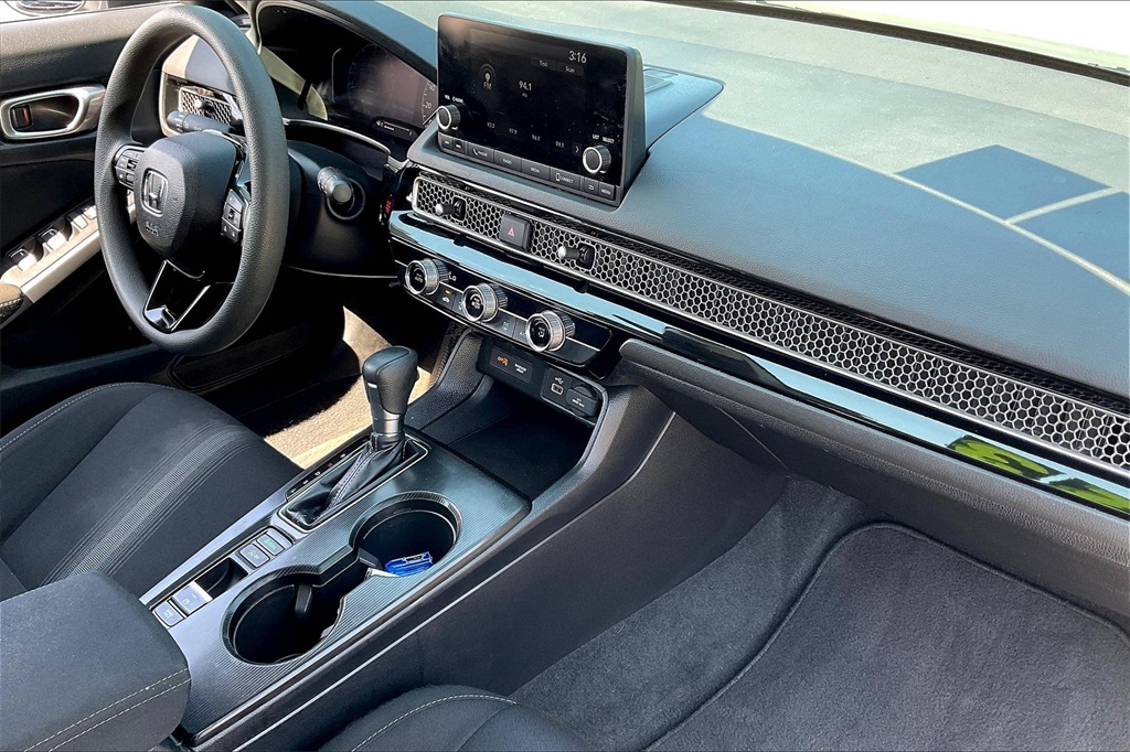 2023 Honda Civic LX - Photo 13