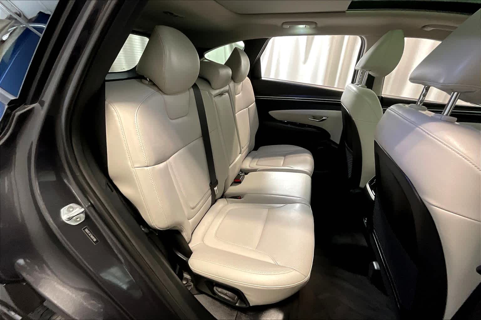 2022 Hyundai Tucson Limited - Photo 16