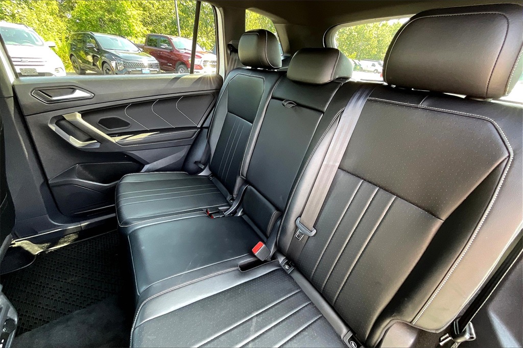 2022 Volkswagen Tiguan 2.0T SE R-Line Black - Photo 14