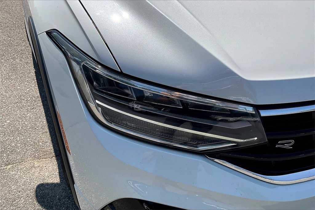 2022 Volkswagen Tiguan 2.0T SE R-Line Black - Photo 30