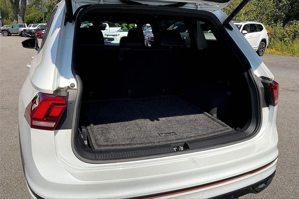 2022 Volkswagen Tiguan 2.0T SE R-Line Black - Photo 35