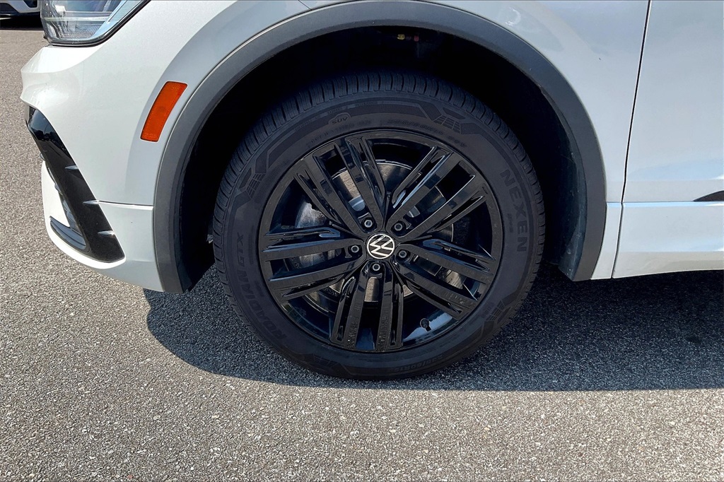 2022 Volkswagen Tiguan 2.0T SE R-Line Black - Photo 7