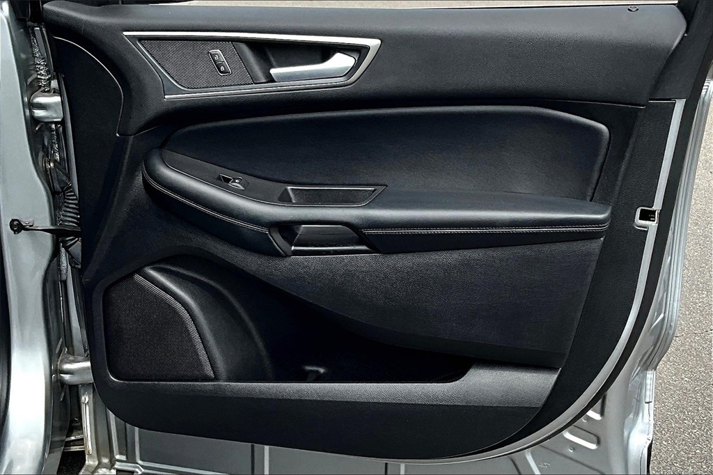 2021 Ford Edge SEL - Photo 12