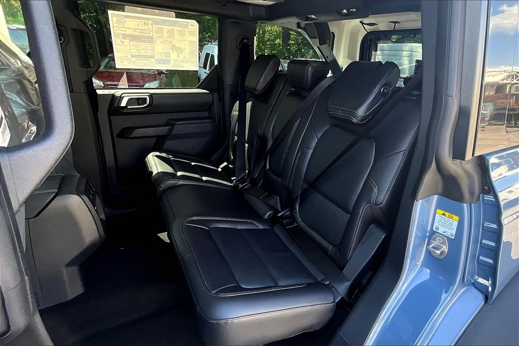 2025 Ford Bronco Badlands - Photo 11