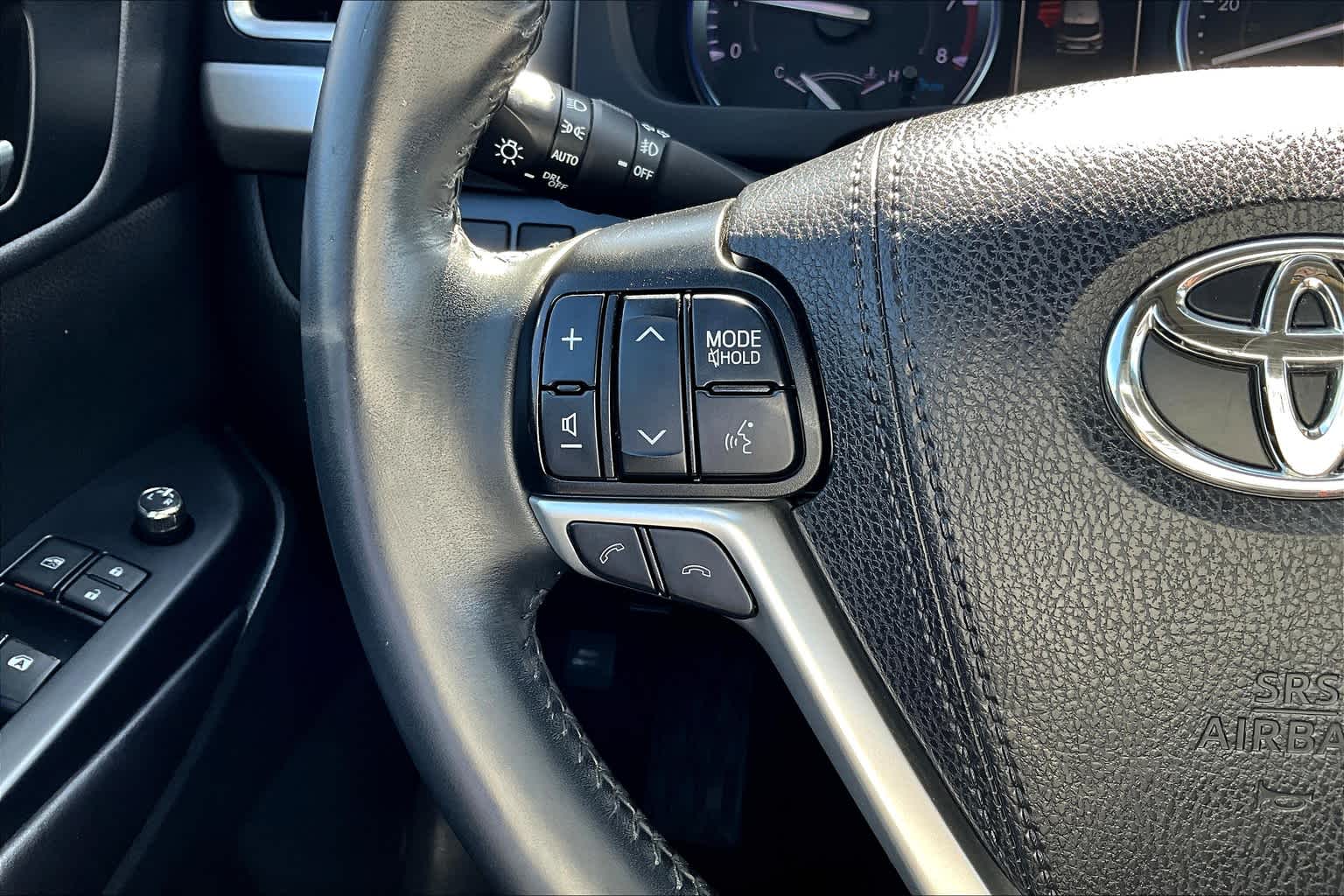 2019 Toyota Highlander XLE - Photo 24
