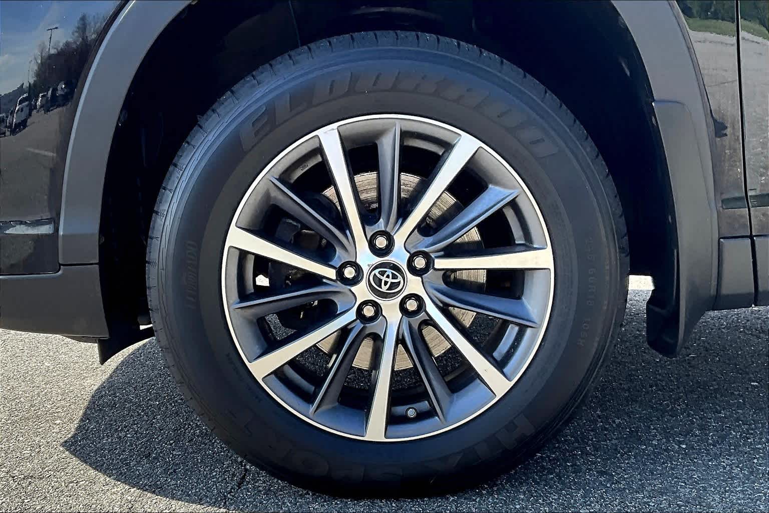 2019 Toyota Highlander XLE - Photo 7