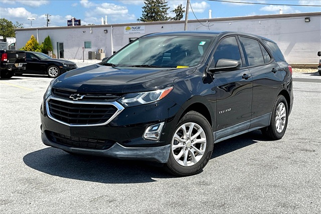 2019 Chevrolet Equinox LS - Photo 2