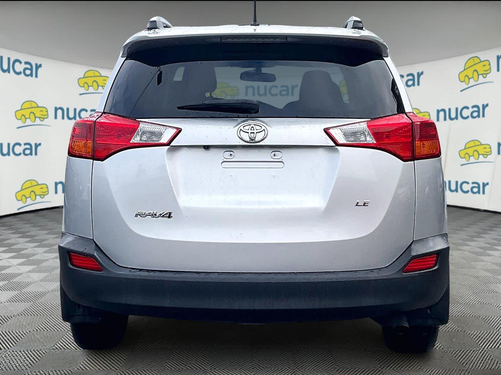 2015 Toyota RAV4 LE - Photo 5