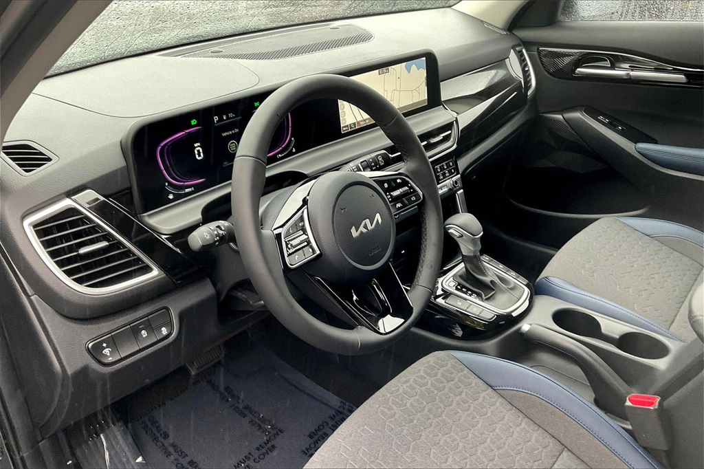 2025 Kia Seltos S - Photo 9