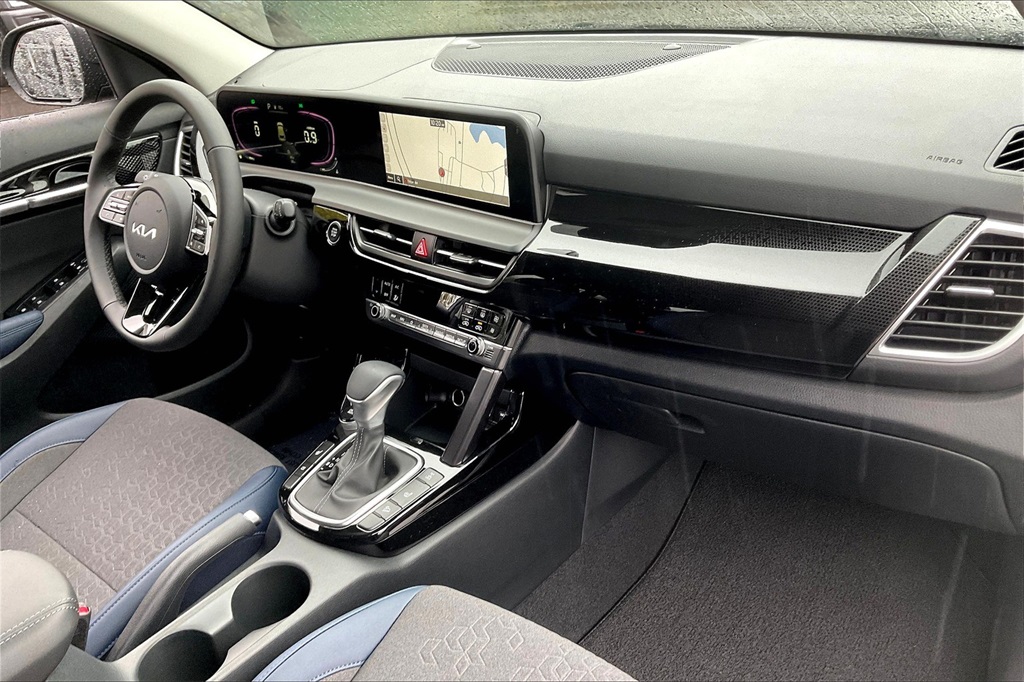 2025 Kia Seltos S - Photo 10