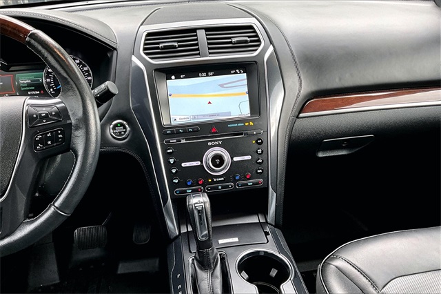 2018 Ford Explorer Platinum - Photo 11