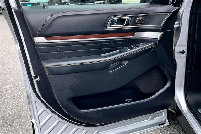 2018 Ford Explorer Platinum - Photo 28