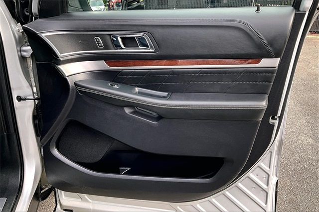2018 Ford Explorer Platinum - Photo 29