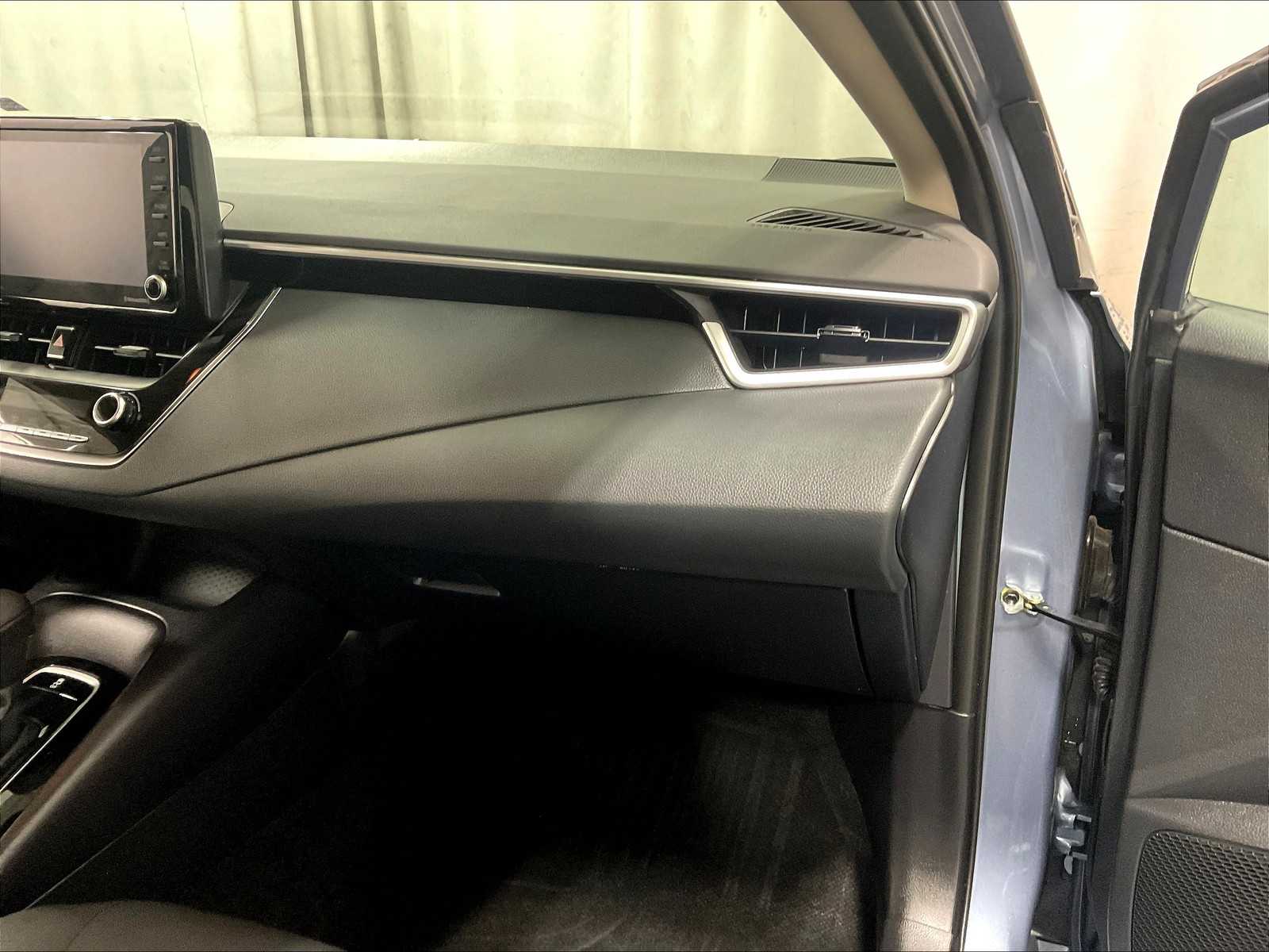 2022 Toyota Corolla LE - Photo 13