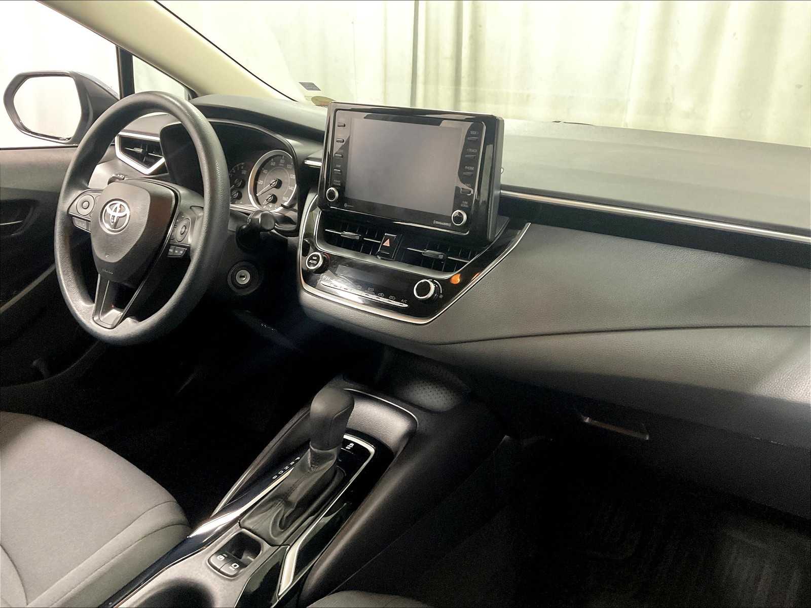 2022 Toyota Corolla LE - Photo 14