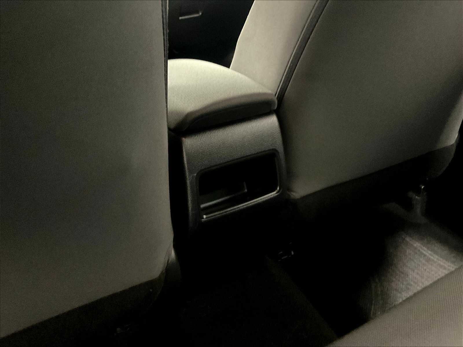 2022 Toyota Corolla LE - Photo 27