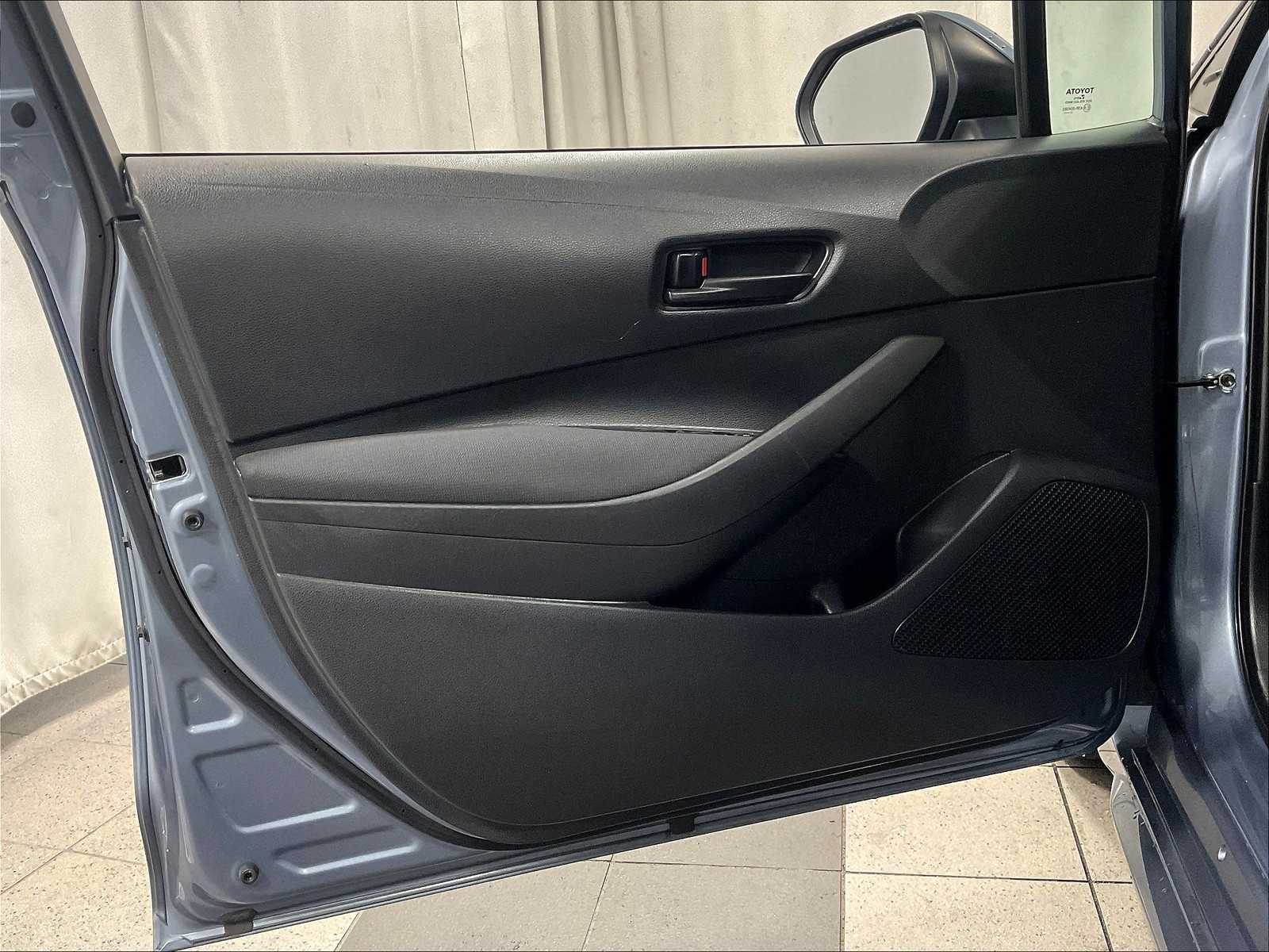 2022 Toyota Corolla LE - Photo 9