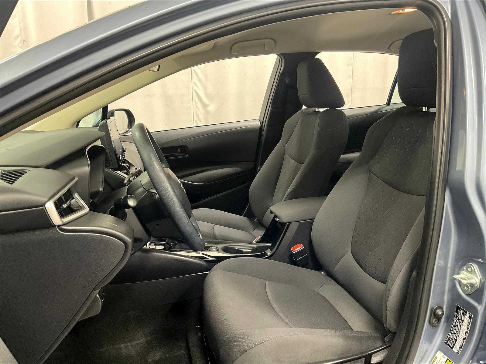 2022 Toyota Corolla LE - Photo 10