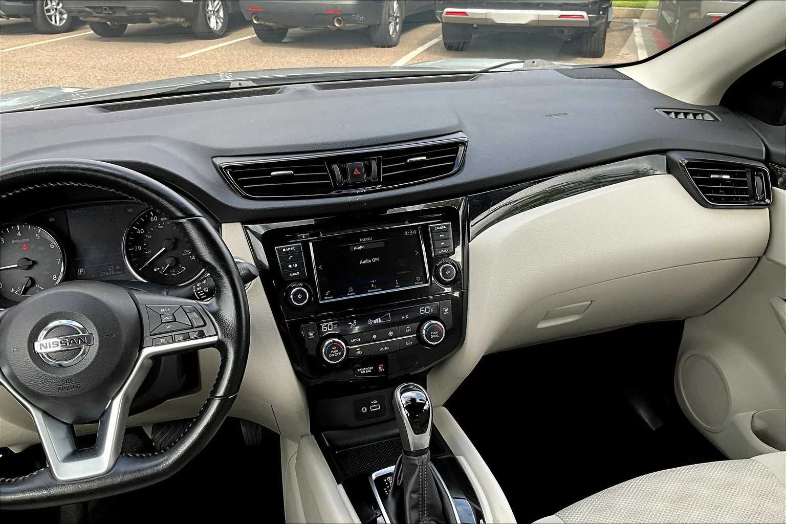 2021 Nissan Rogue Sport SV - Photo 18