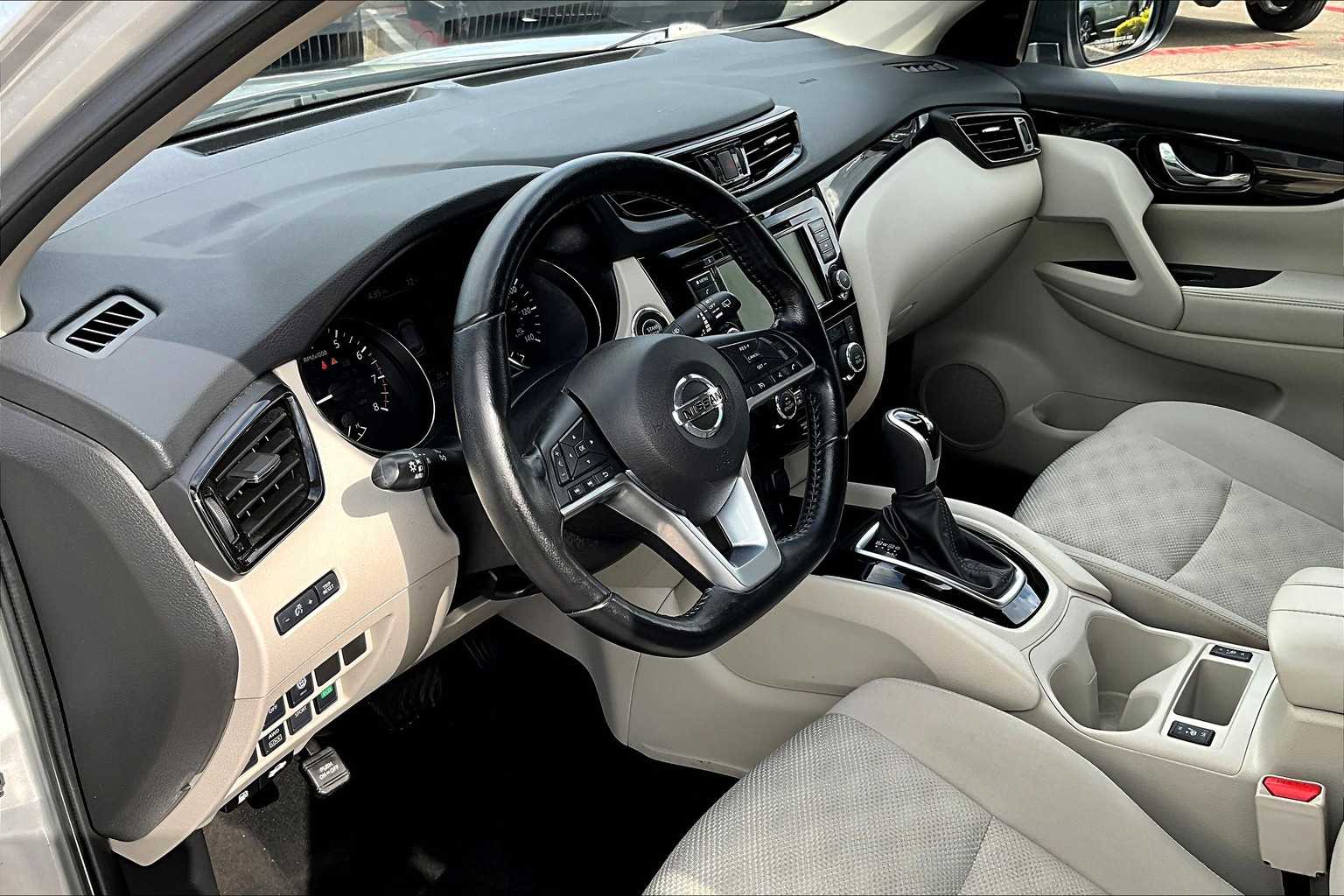 2021 Nissan Rogue Sport SV - Photo 8