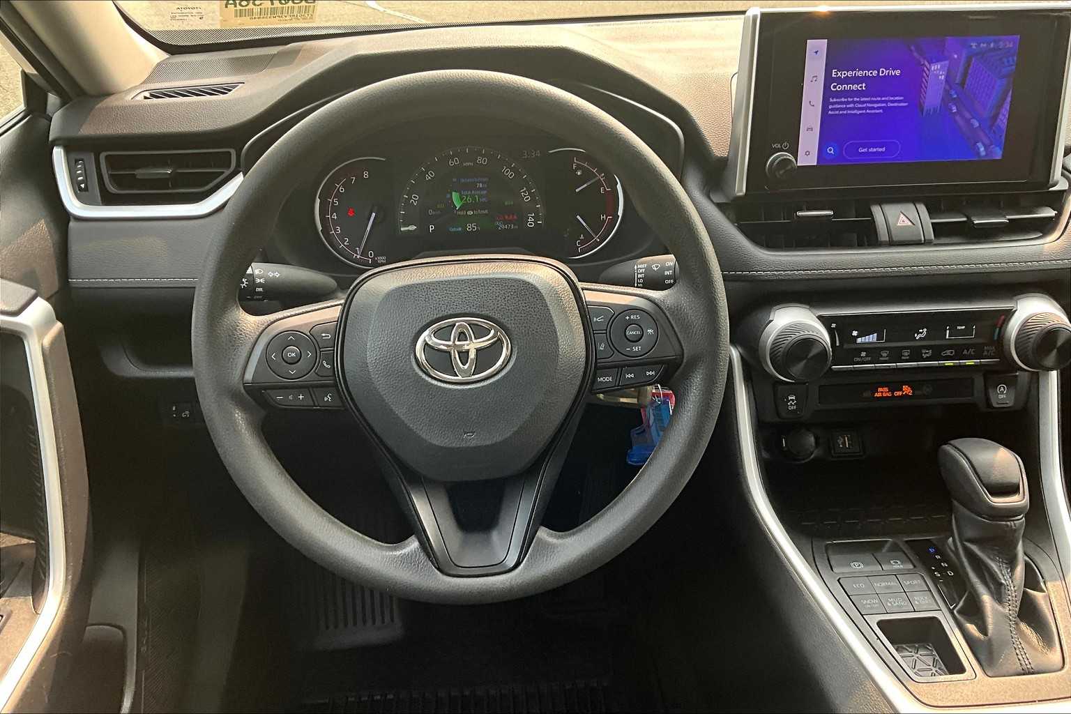 2023 Toyota RAV4 LE - Photo 17