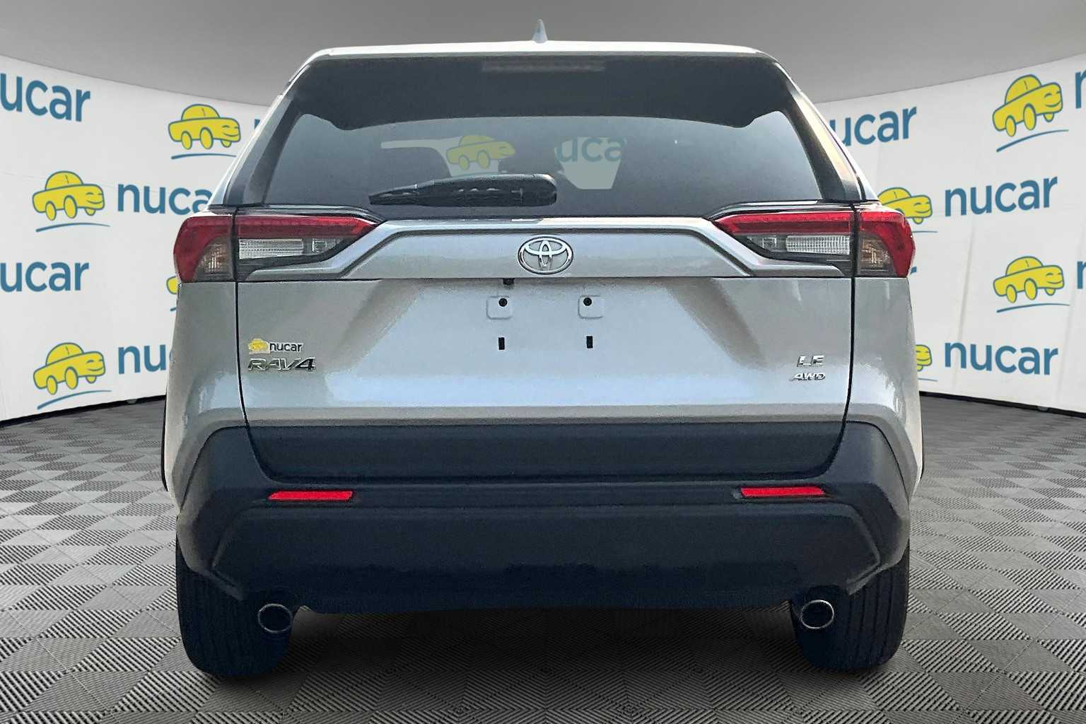 2023 Toyota RAV4 LE - Photo 5