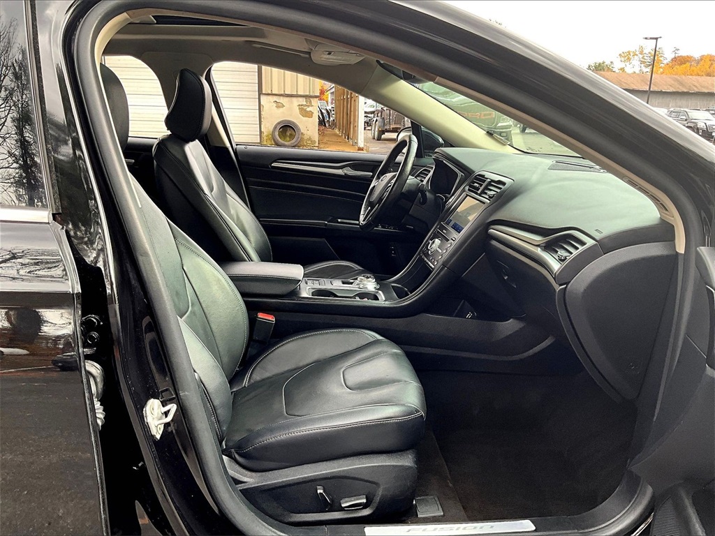 2020 Ford Fusion Hybrid Titanium - Photo 14