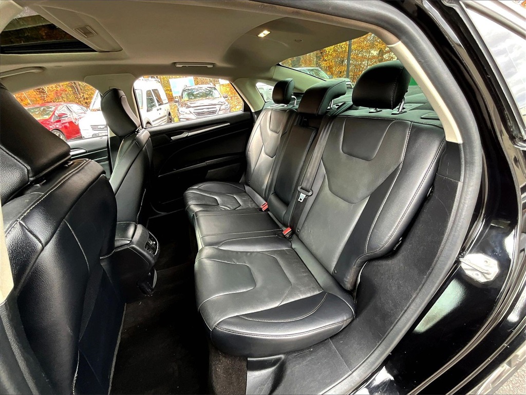 2020 Ford Fusion Hybrid Titanium - Photo 15