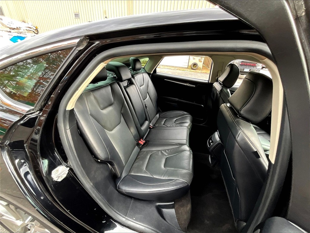 2020 Ford Fusion Hybrid Titanium - Photo 16