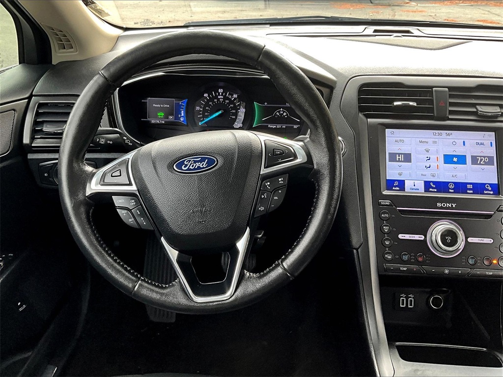 2020 Ford Fusion Hybrid Titanium - Photo 17
