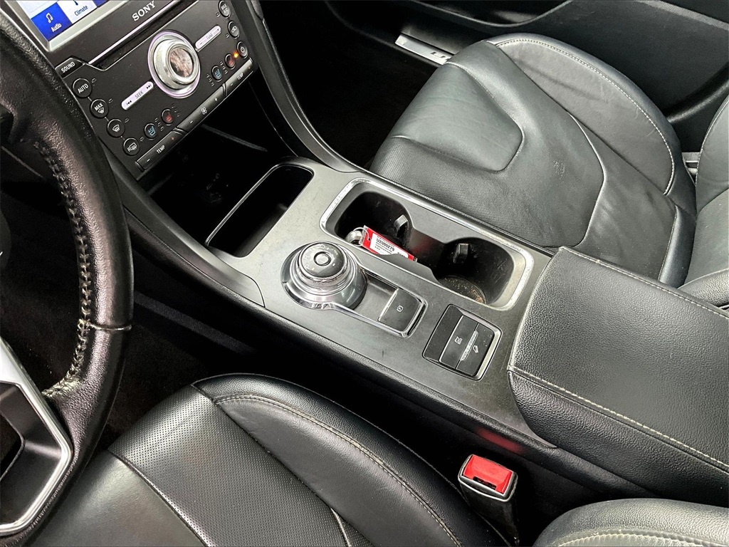 2020 Ford Fusion Hybrid Titanium - Photo 20