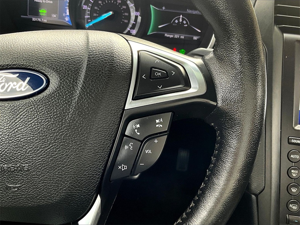 2020 Ford Fusion Hybrid Titanium - Photo 24