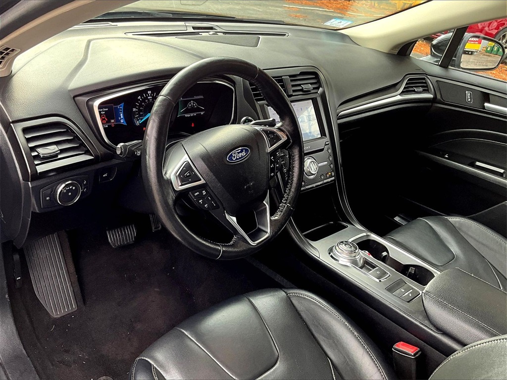 2020 Ford Fusion Hybrid Titanium - Photo 8
