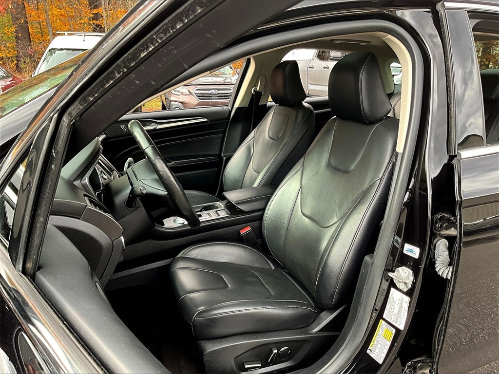 2020 Ford Fusion Hybrid Titanium - Photo 10